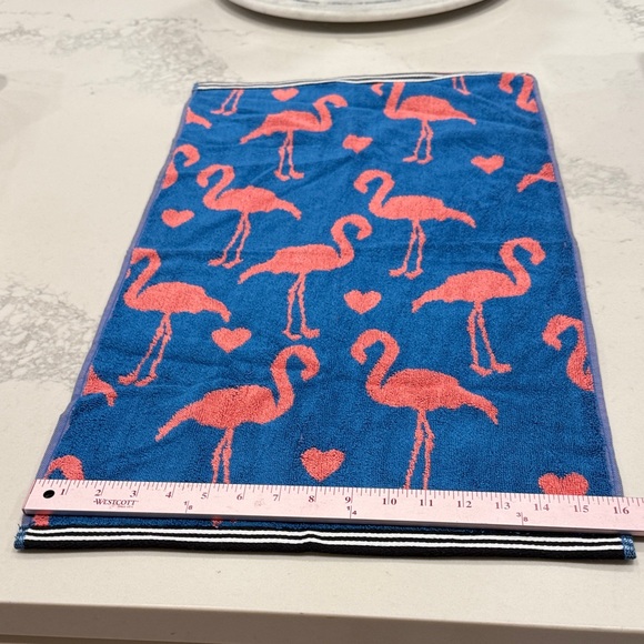 Betsey Johnson Pink and Blue Bath Towel - Picture 11 of 11